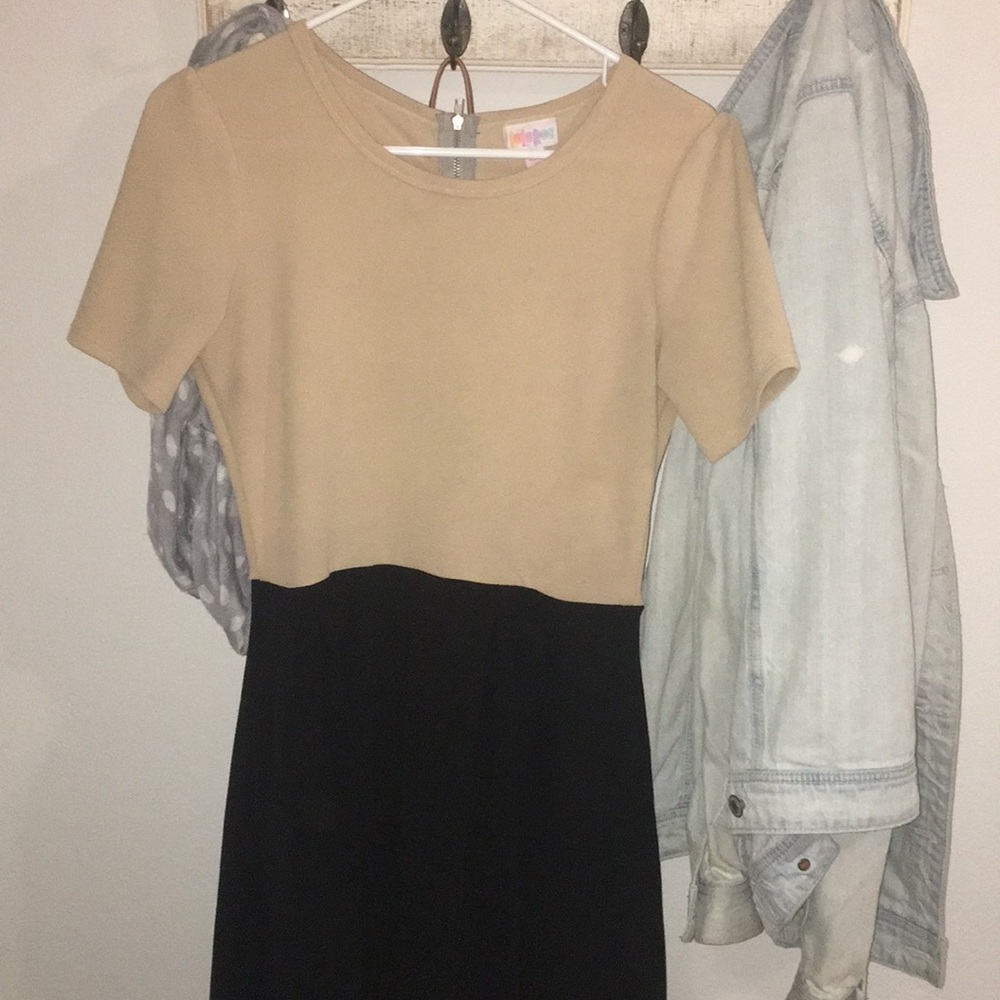 Tan/Black Small Amelia